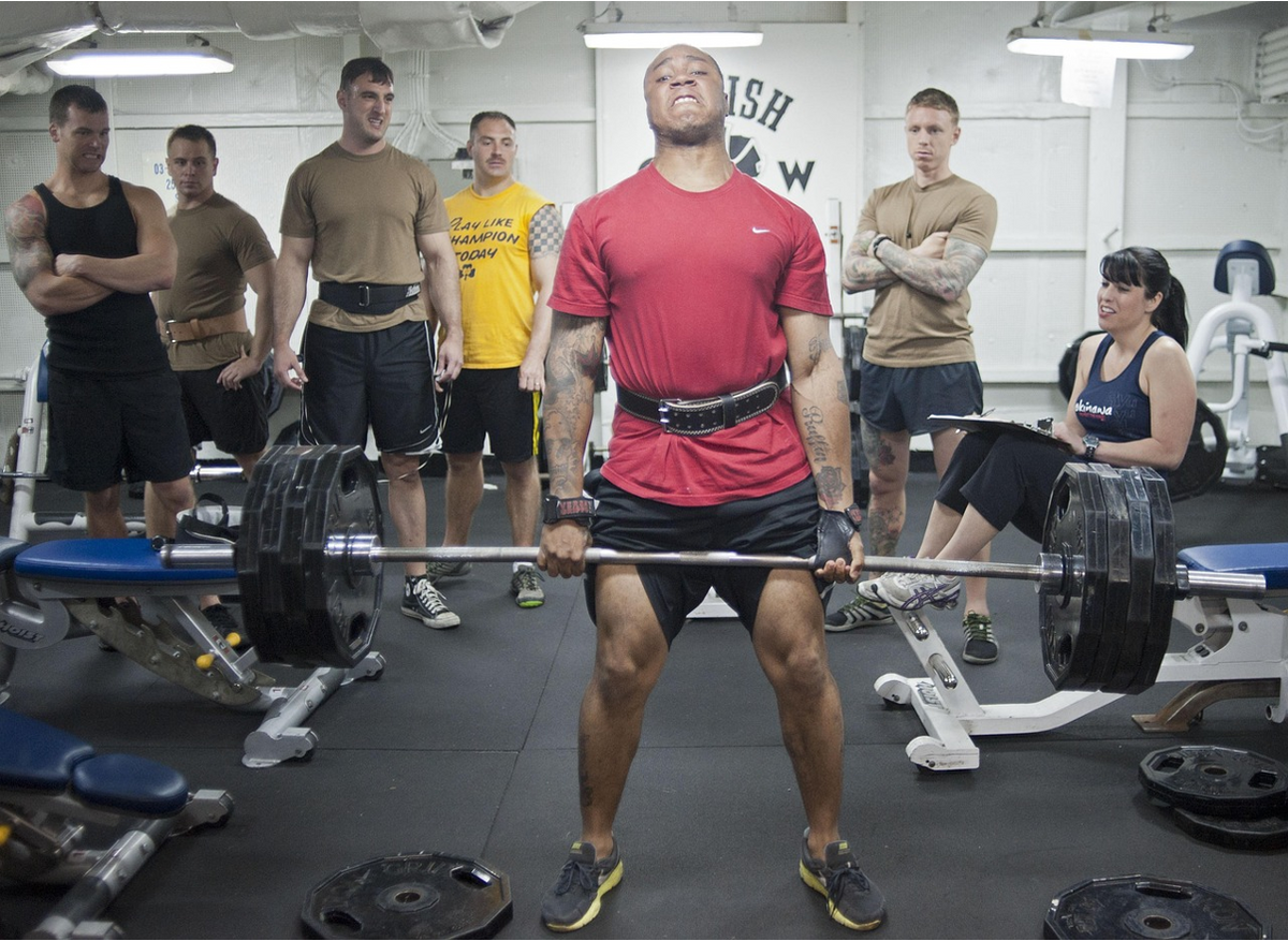 Sumo Deadlift vs Sumo Squat: Differences & Muscles Worked