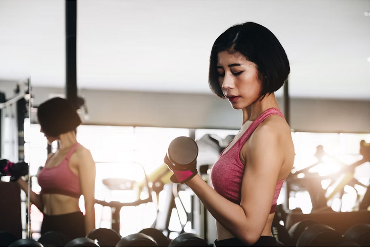 How to Build Arm Muscles for Women: 3 Best Exercises