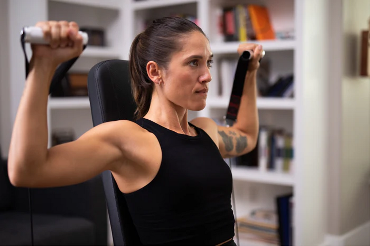 Weighted Dips vs Bench Press: Differences, Benefits & Muscles Worked