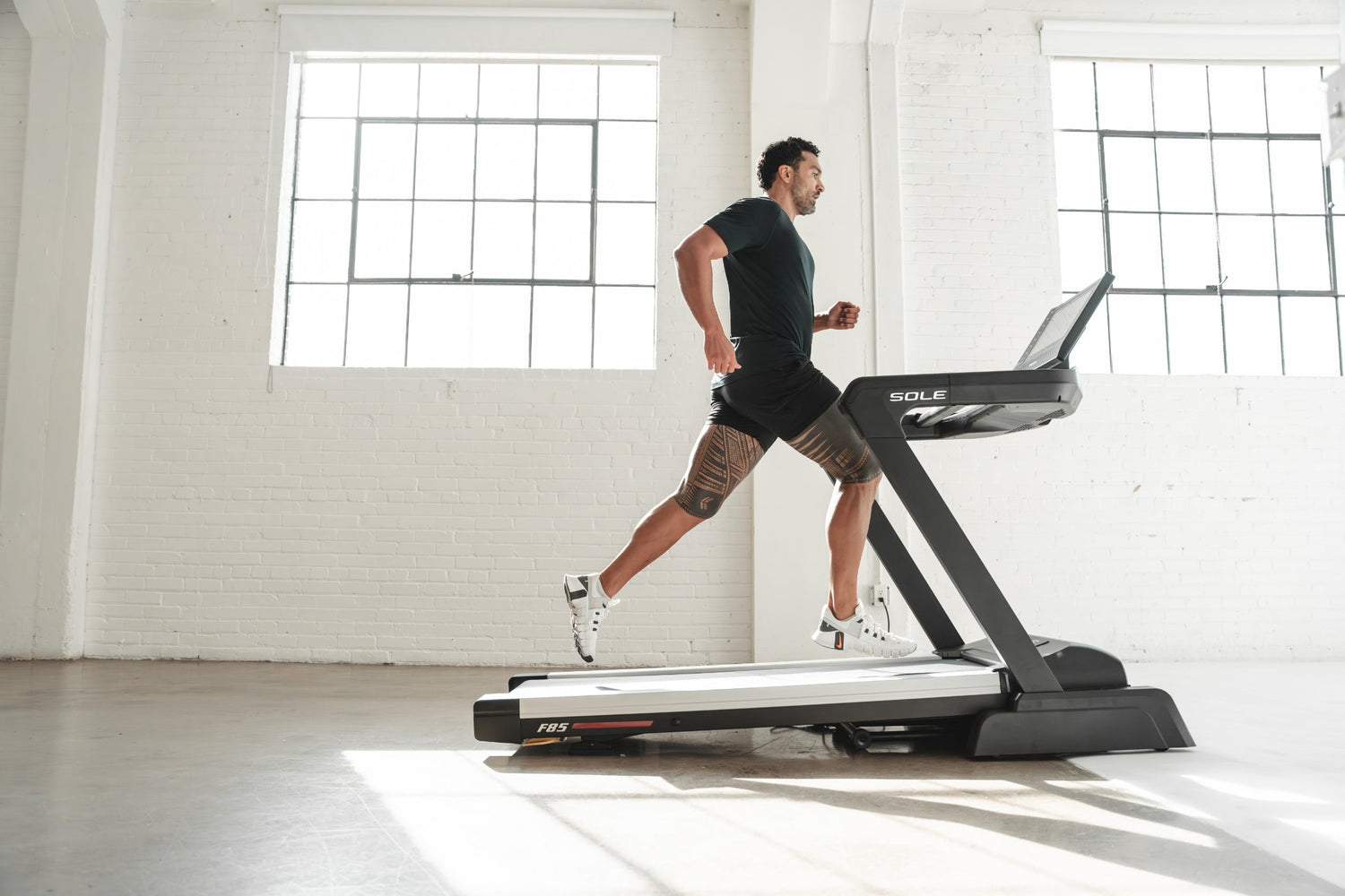 Peloton vs. Horizon Treadmills: A 2024 Detailed Comparison Guide