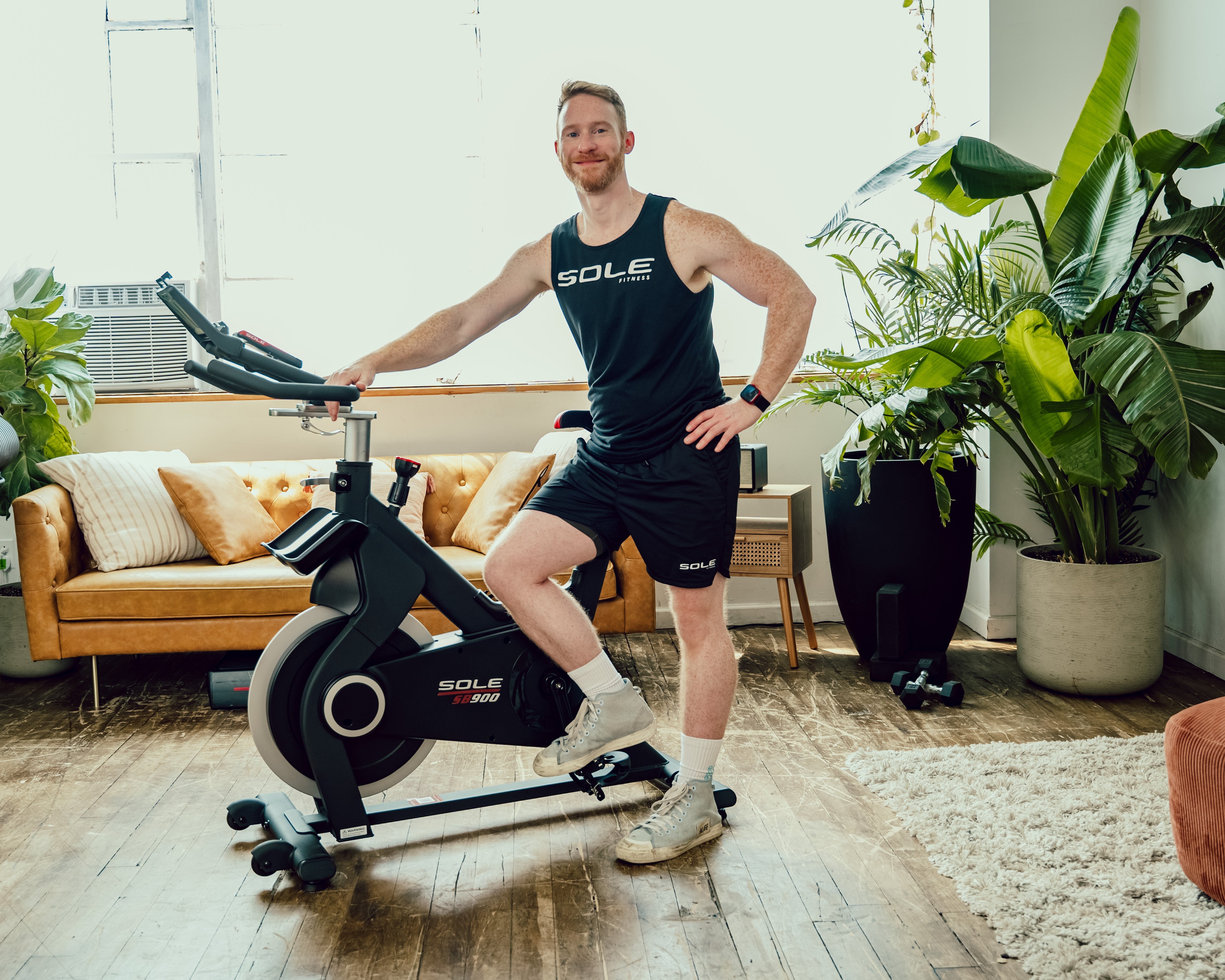 SOLE SB900 vs BowFlex C6 Indoor Bike: Specs, Price & Riding Experience Compared