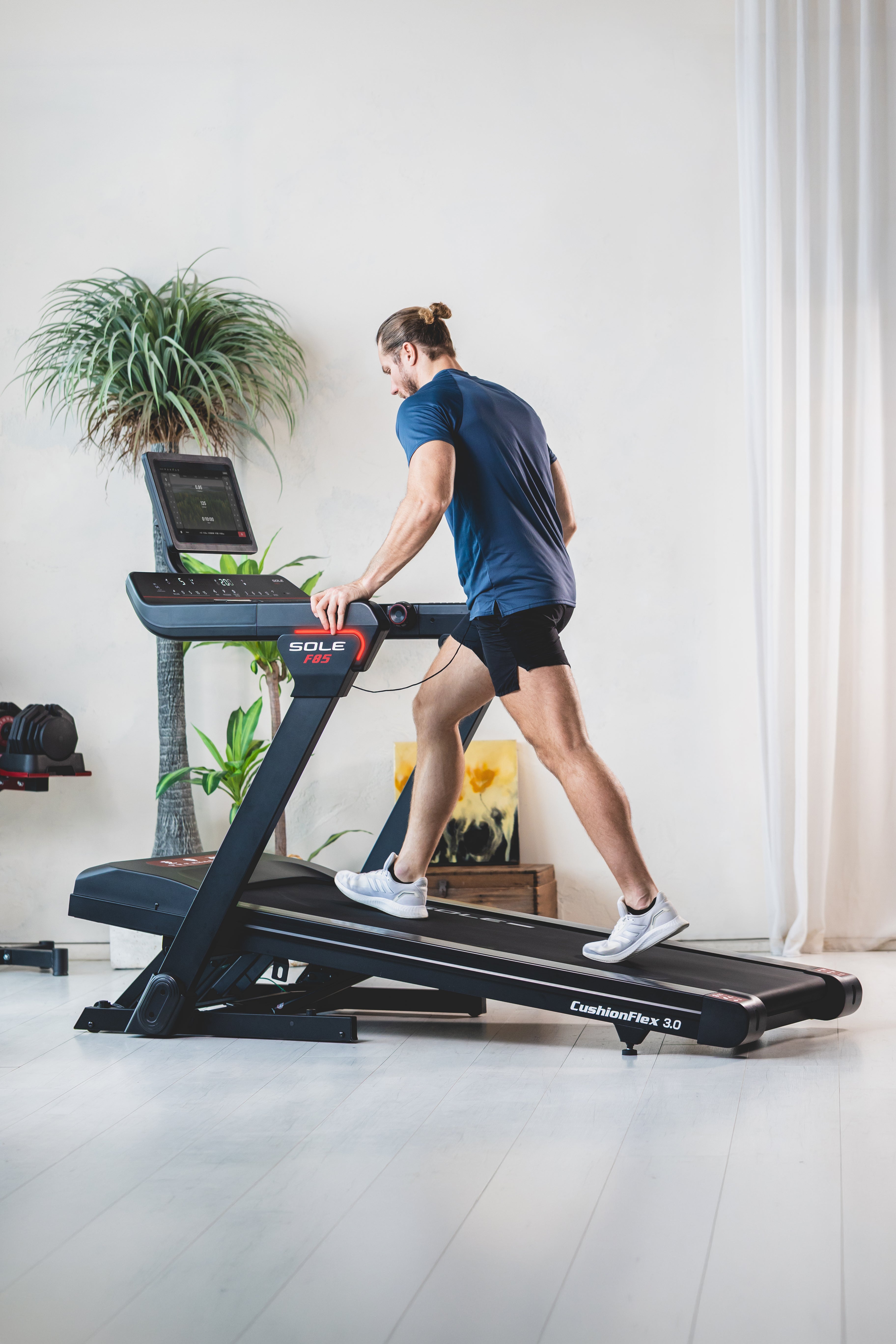 SOLE F85 Treadmill