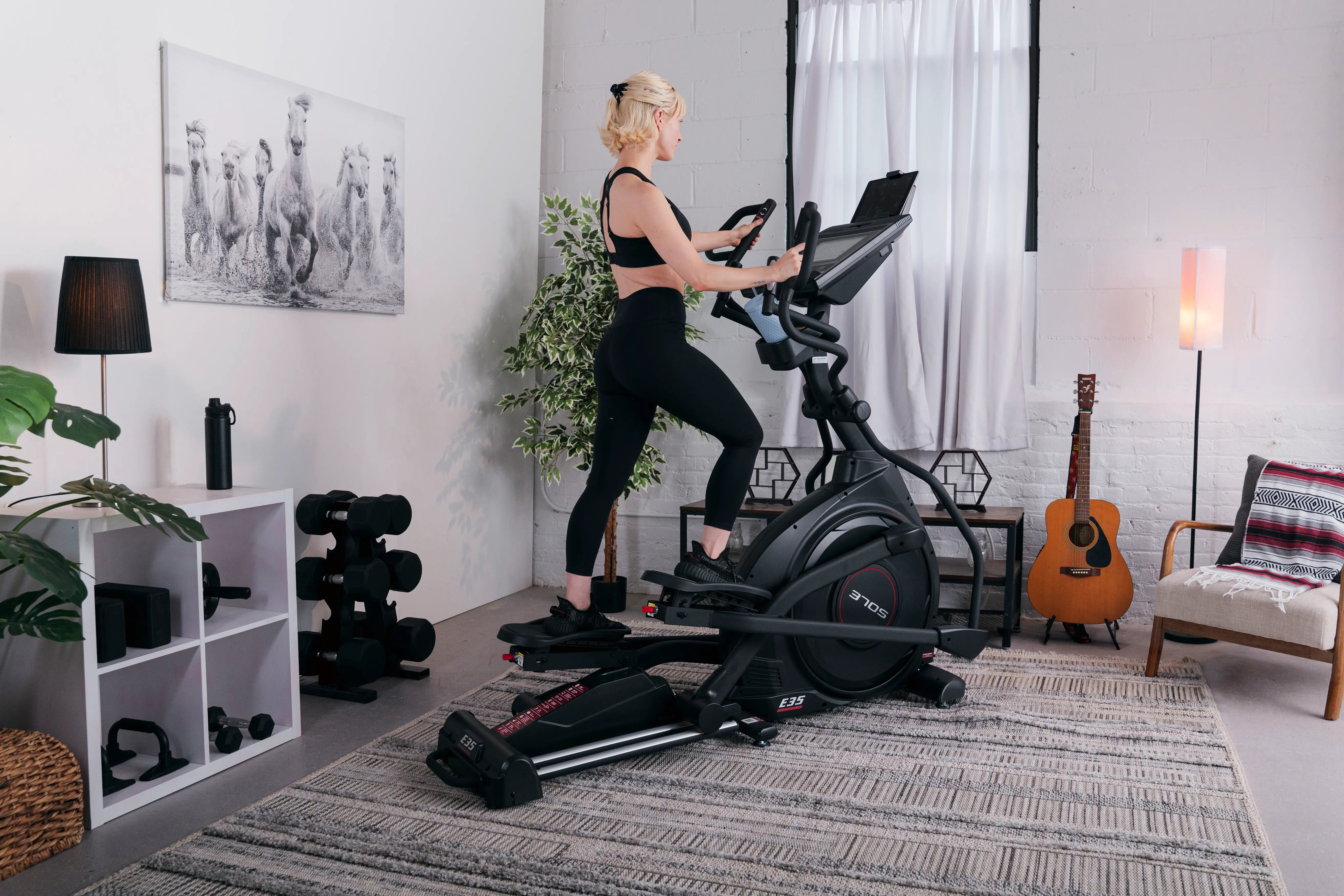 Cross Trainer vs. Elliptical: What's the Difference?