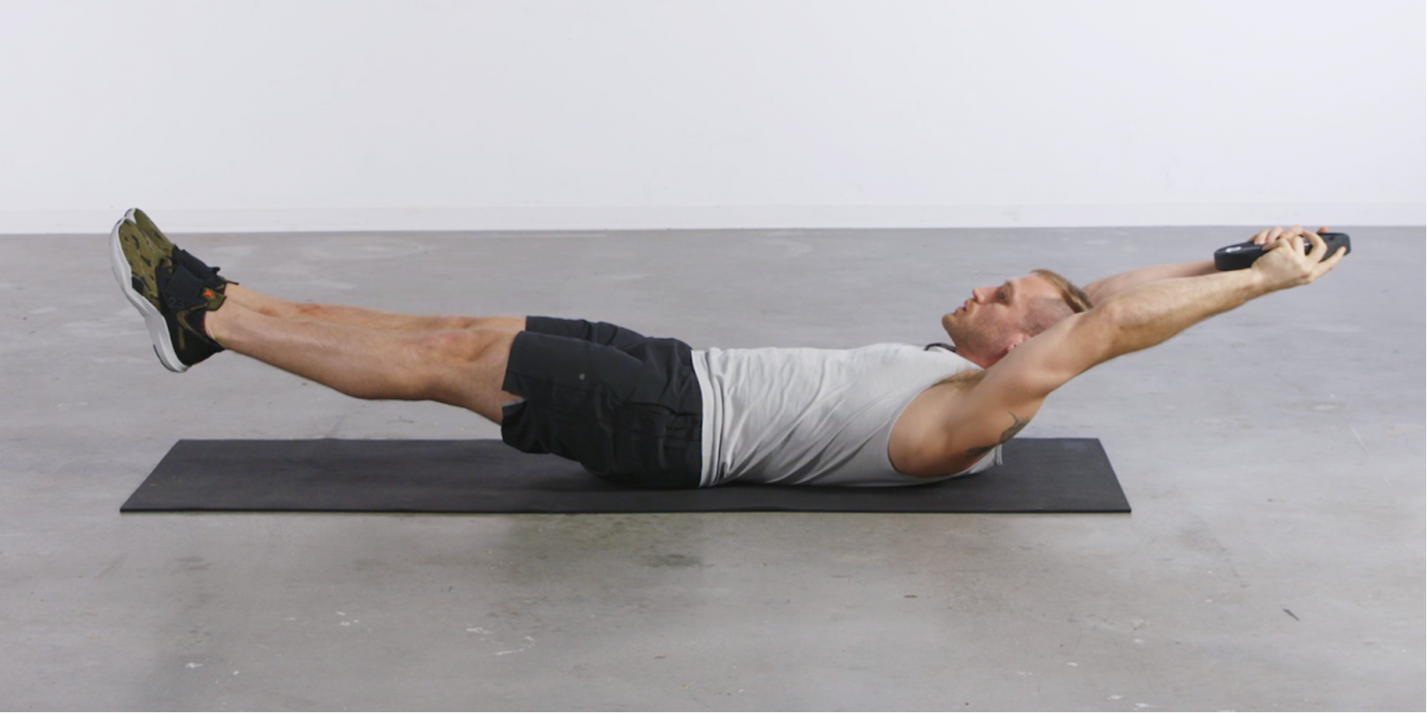 Planks vs Hollow Hold: Differences, Benefits & Muscles Worked