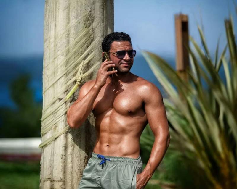 How to Get Chest Line at Home: 3 Best Exercises & Tips