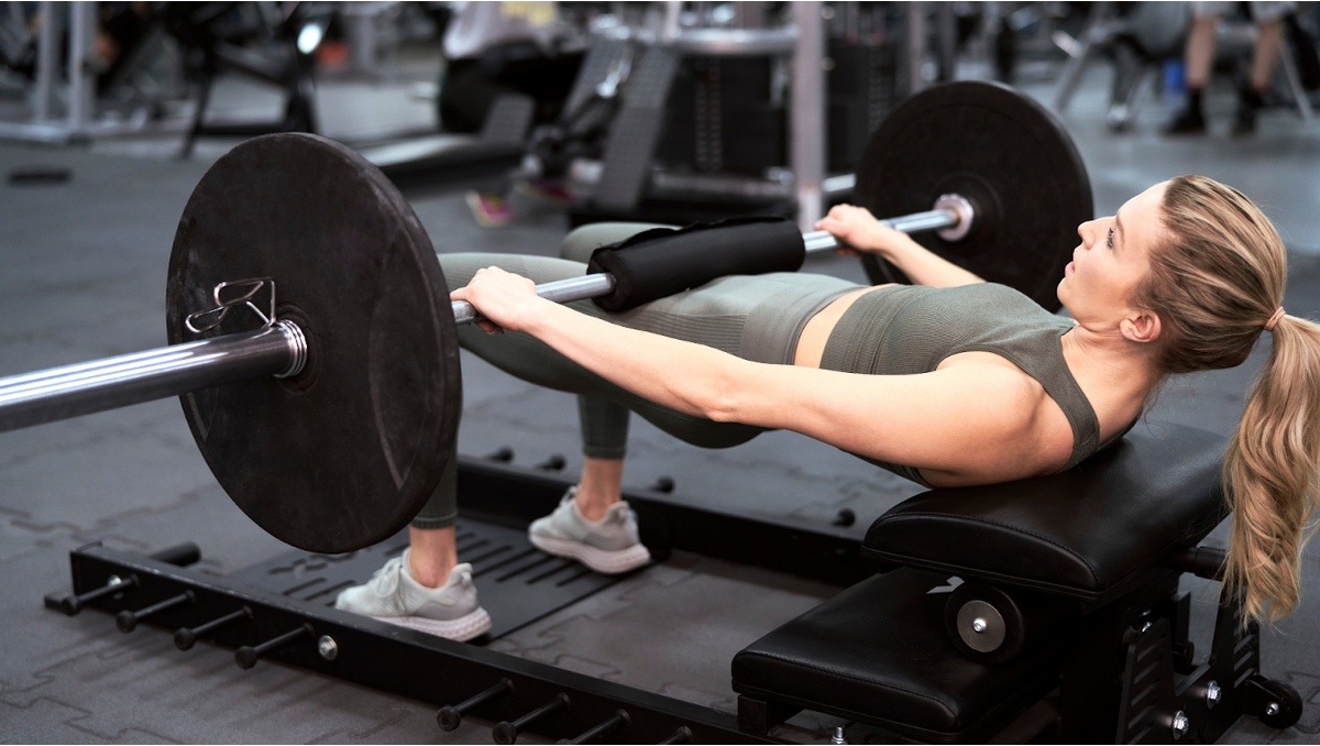 Barbell hip thrust form women