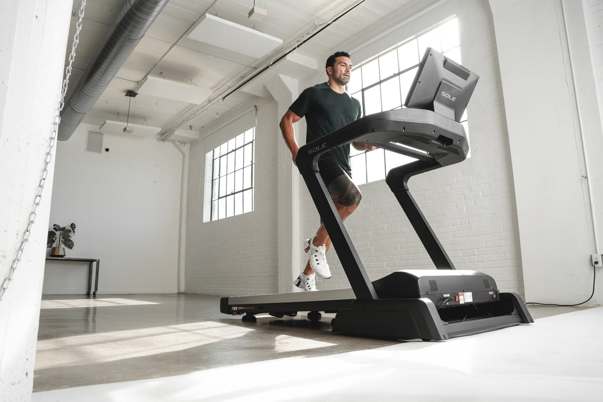 NordicTrack 2450 vs. 2950 Treadmill Comparison: Which One has the Best Interactive Experience in 2026?