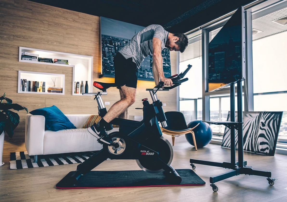 Indoor Cycling Bike vs Upright Bike: Differences, Pros & Cons