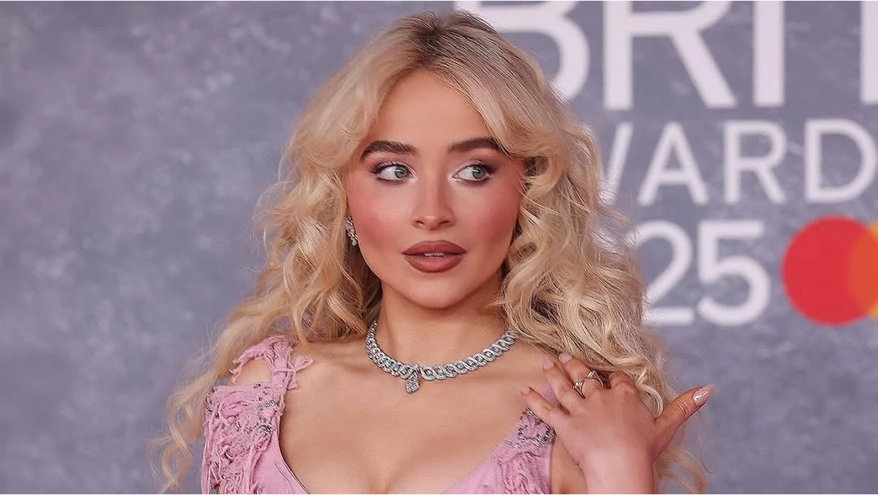 Sabrina Carpenter Workout Routine & Diet Plan