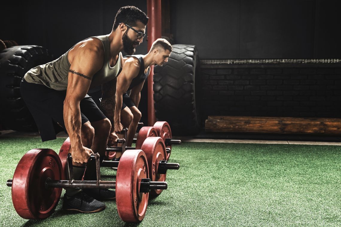Farmer's Walk vs Farmer's Carry: Differences, Weight & Muscles Worked
